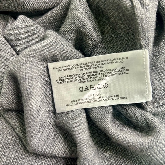 Banana Republic Merino Crew Neck - Picture 11 of 14